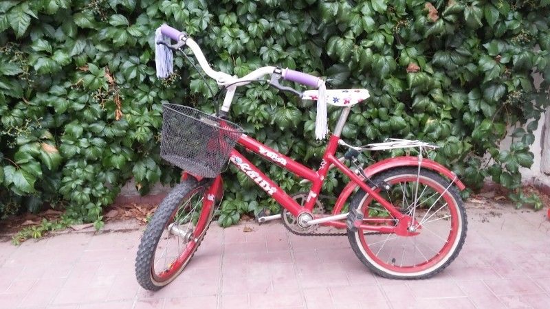 Bicicleta Versa, color rojo rodado 16 para nena excelente