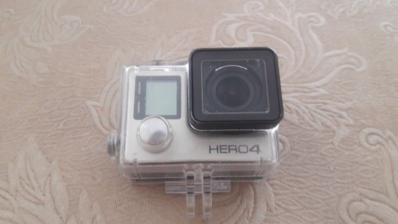 Go Pro Hero 4 Silver + SD 8GB