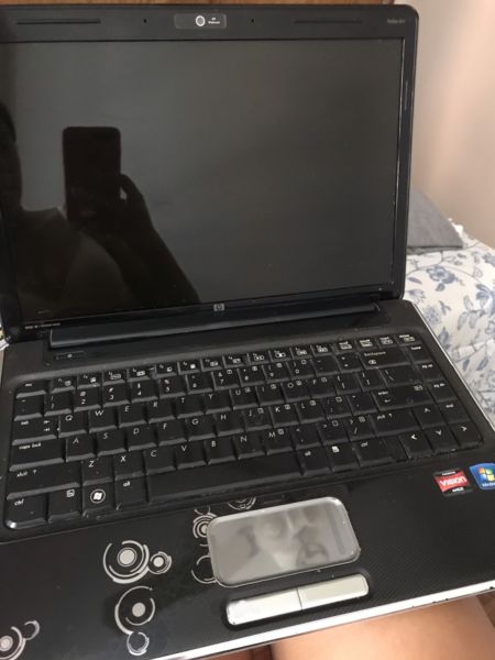 Notebook HP anda solo con cargador