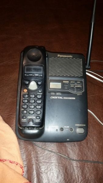 Teléfono Panasonic Inalámbrico