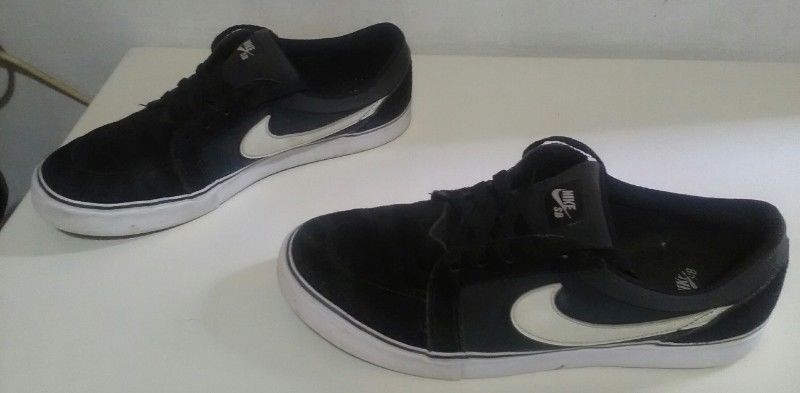 Zapatillas Nike SB satire 2