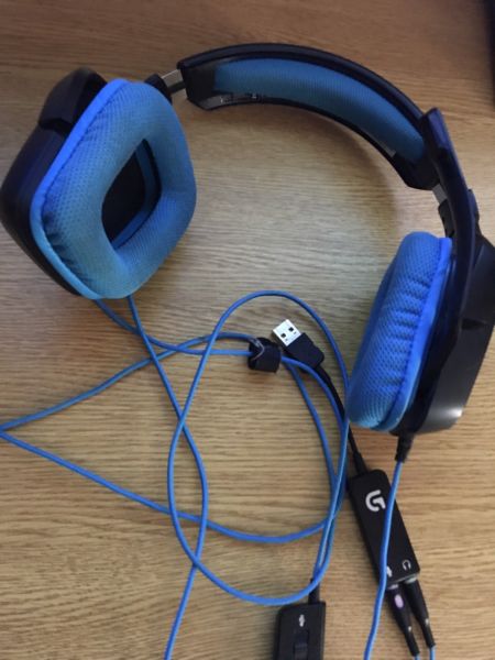 Auriculares Logitech G231