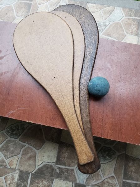 Raqueta de tenis de madera