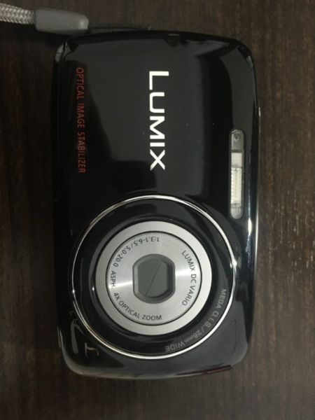 Vendo Camara Panasonic Lumix DMC S3