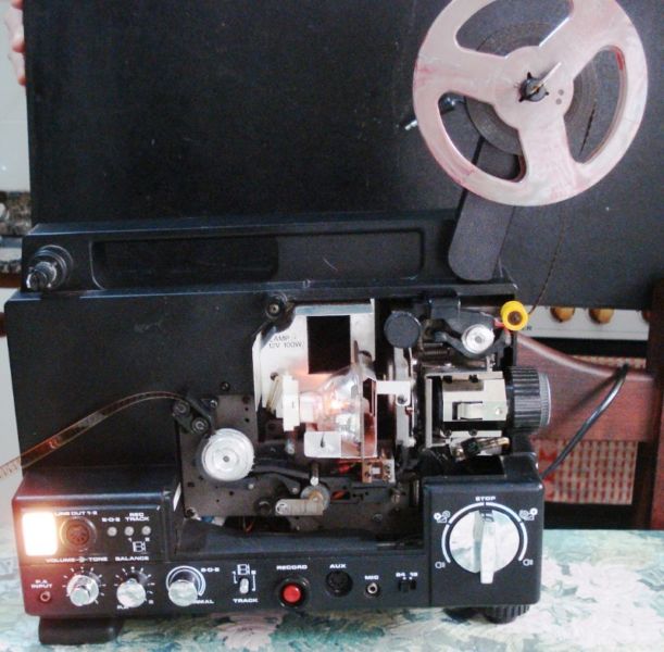 proyector de cine super 8 sonoro japones funcionando