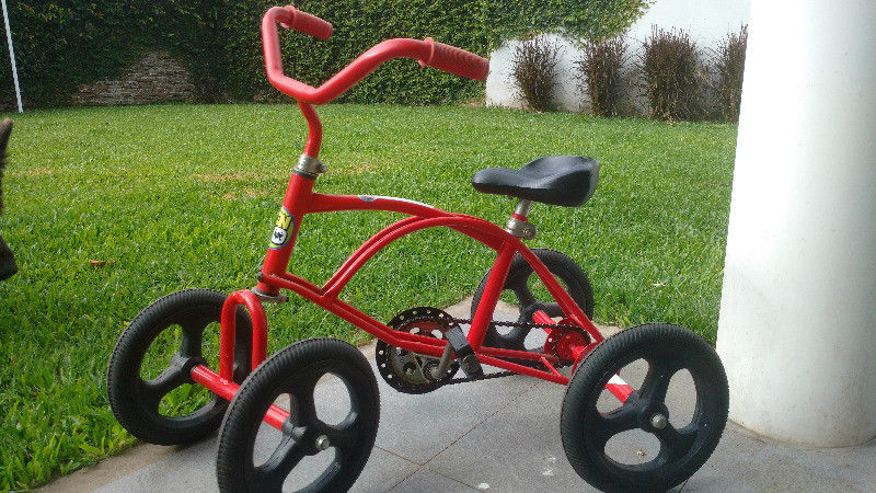 Cuatriciclo triciclo a pedal niños niñas