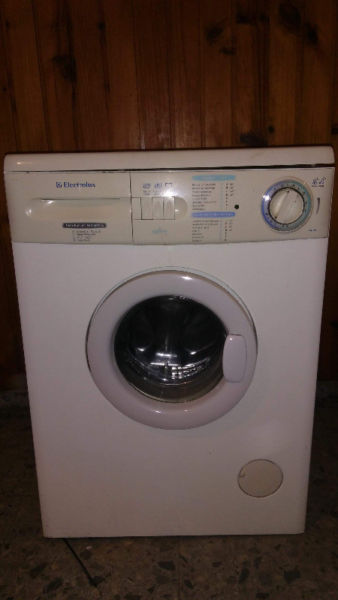 Lavarropas ELECTROLUX UW500 USADO