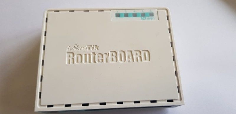 Mikrotik Routerboard Rb750r2 Hex Lite C/fuente USADO