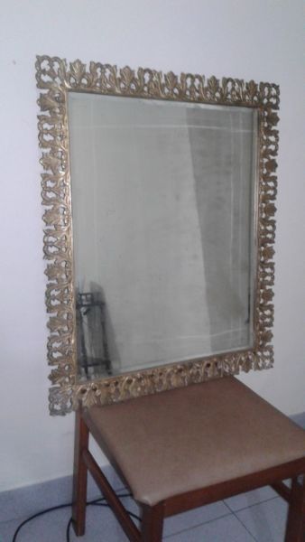 Vendo espejo antiguo de bronce