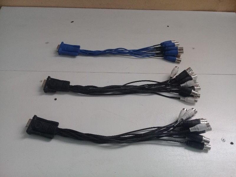 3 Cables Vga Macho A Rca / S-video Hembra