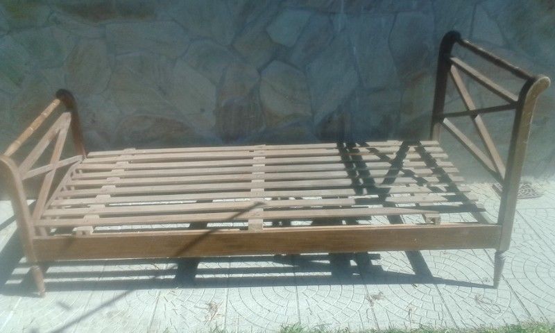 CAMA UNA PLAZA.