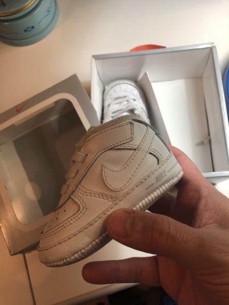 Nike Air Force 1 bebe talle 2 de 3-6 meses