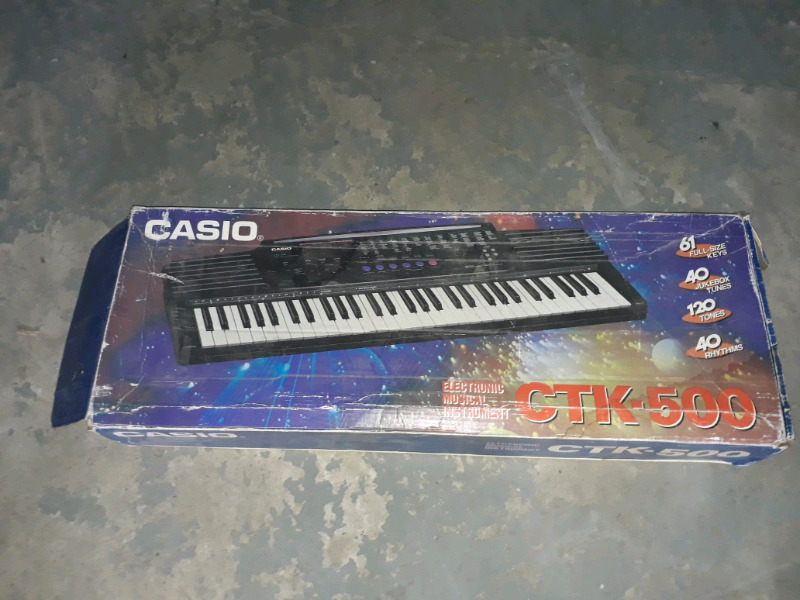 Teclado casio con caja