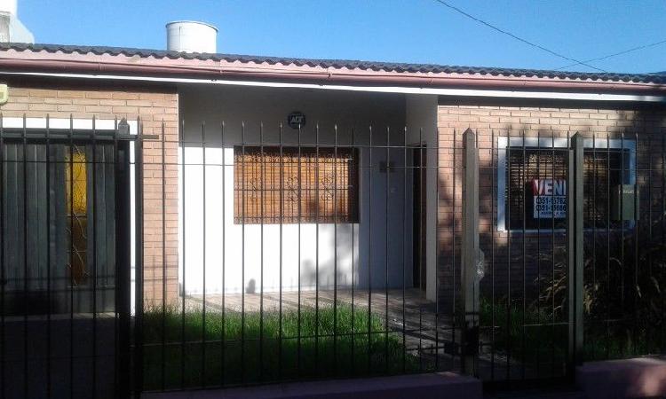 Vendo hermosa casa en barrio Los Gigantes