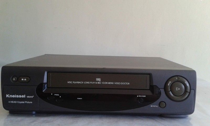 Videocassetera VHS Kneissel