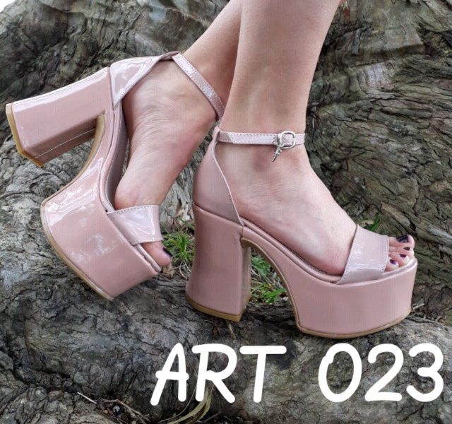 Zapatos de charol
