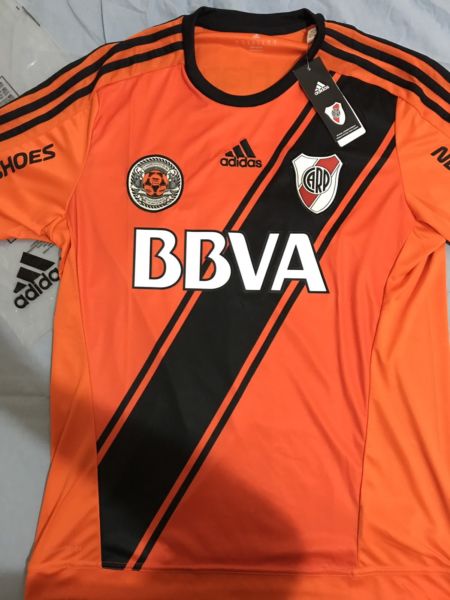 Camiseta River Plate naranja nueva