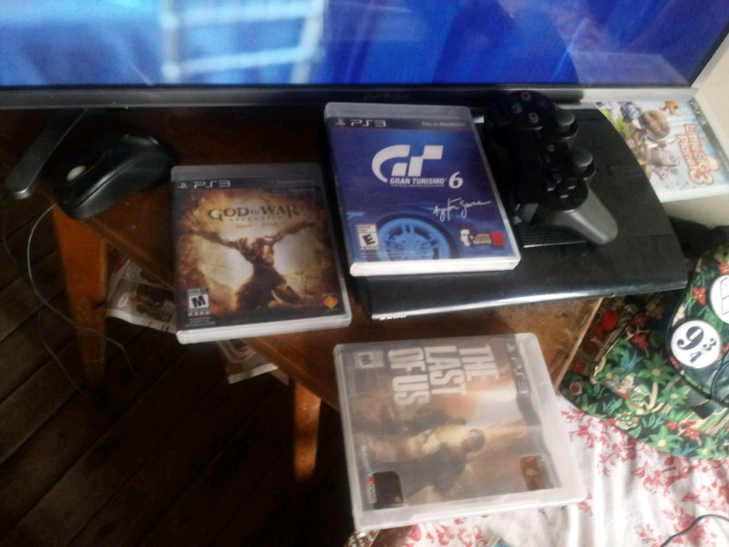 Vendo PS3 NUEVA IMPECABLE CON JUEGOS