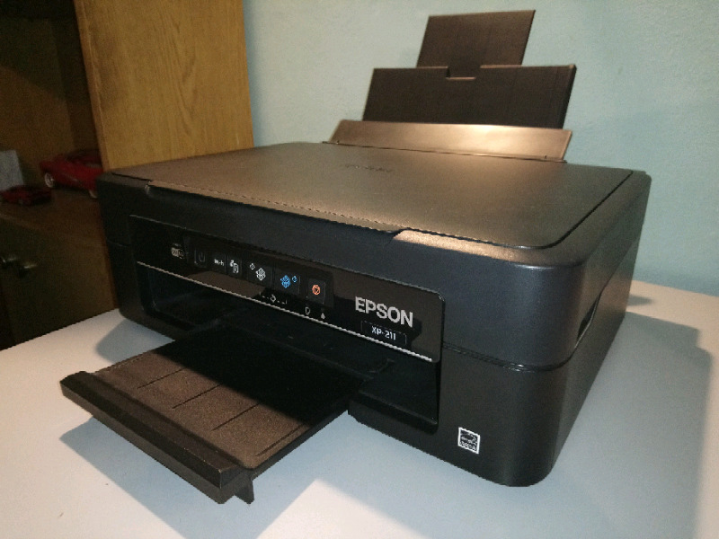 Impresora EPSON XP-211 Multifuncion - Impecable