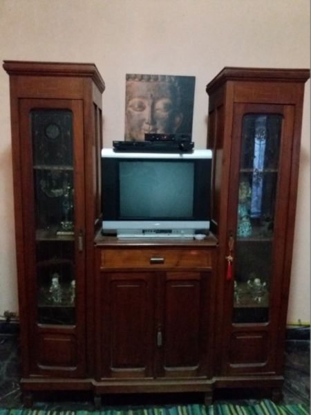 MUEBLE ANTIGUO MUY BUEN ESTADO