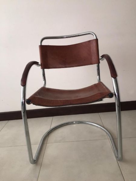 6 sillas de cuero cromada