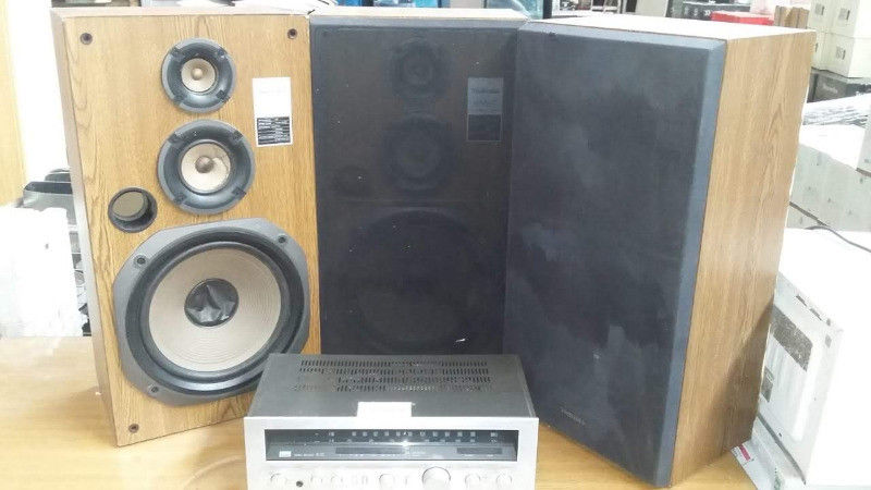 AMPLIFICADOR TECHNICS + 3 PARLANTES TECHNICS