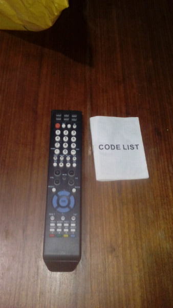 Control universal y codigos