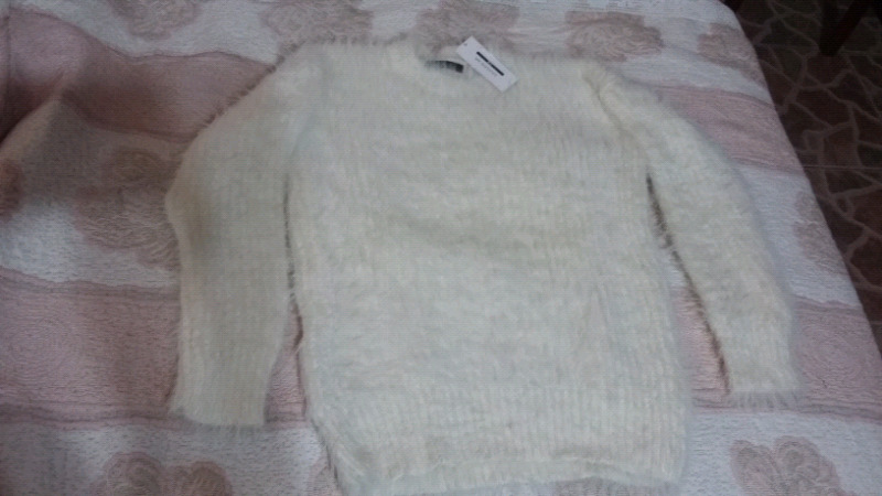 Sweater color crudo