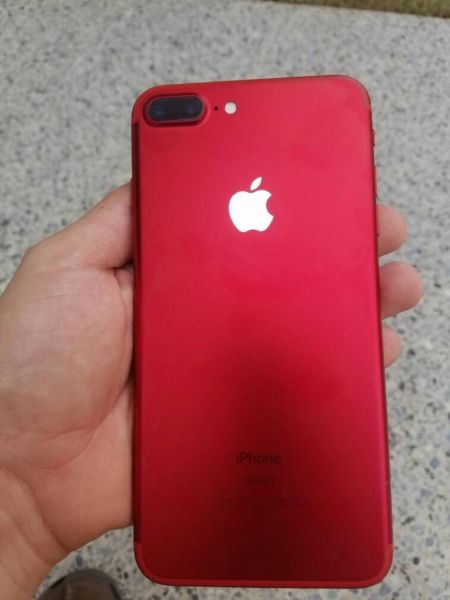 VENDO IPHONE 7 plus red edition limited
