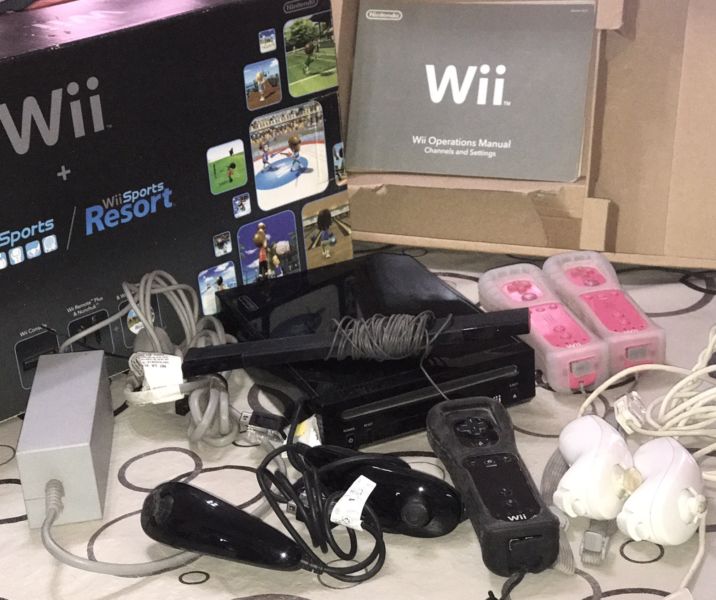 Wii Nintendo con comandos y visor