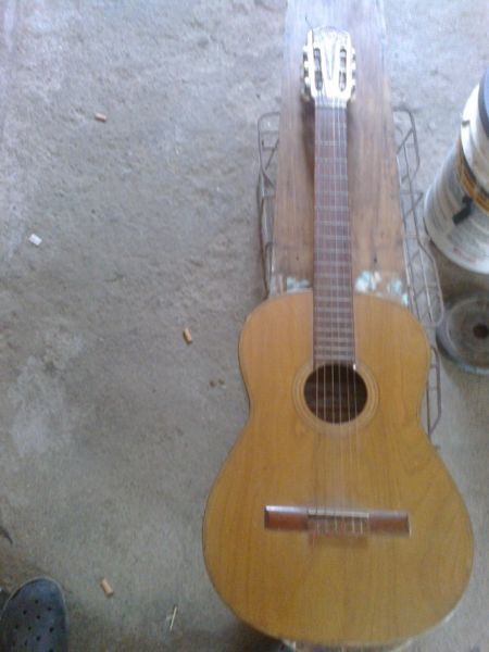 guitarra criolla antigua