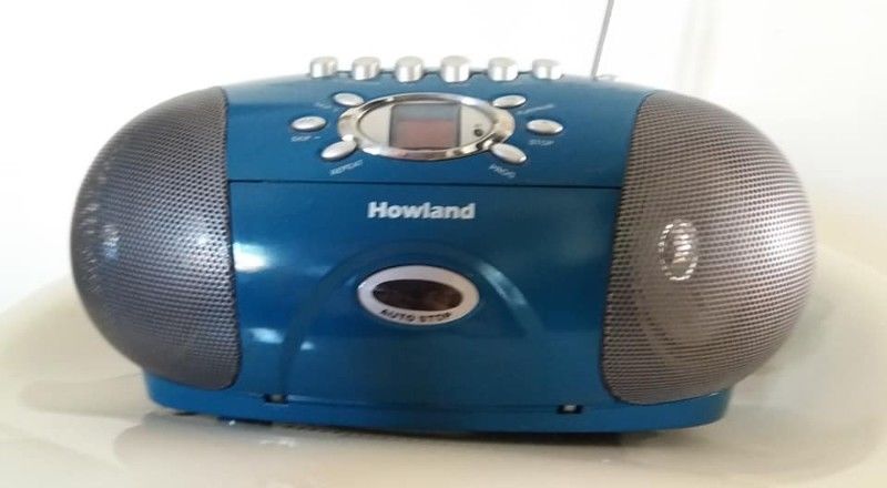 EQUIPO MÚSICA REPRODUCTOR CD CASETTE RADIO HOWLAND NO