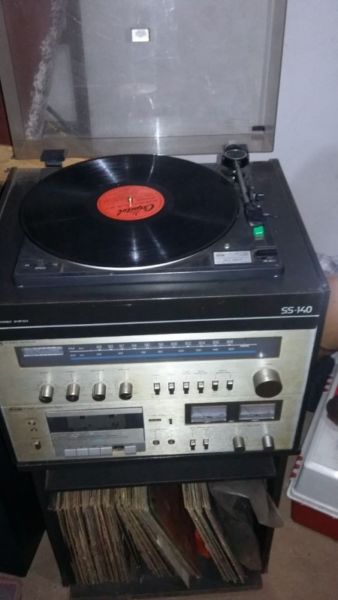 Equipo de audio cce-140 tocadiscos y más.