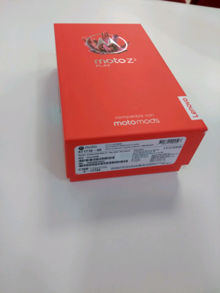 Moto Z2 play nuevo. Caja cerrada