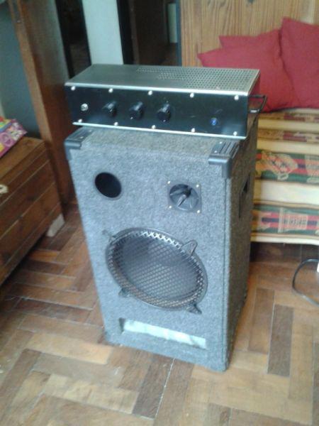 Amplificador Ucoa c/bafle y parlante 12