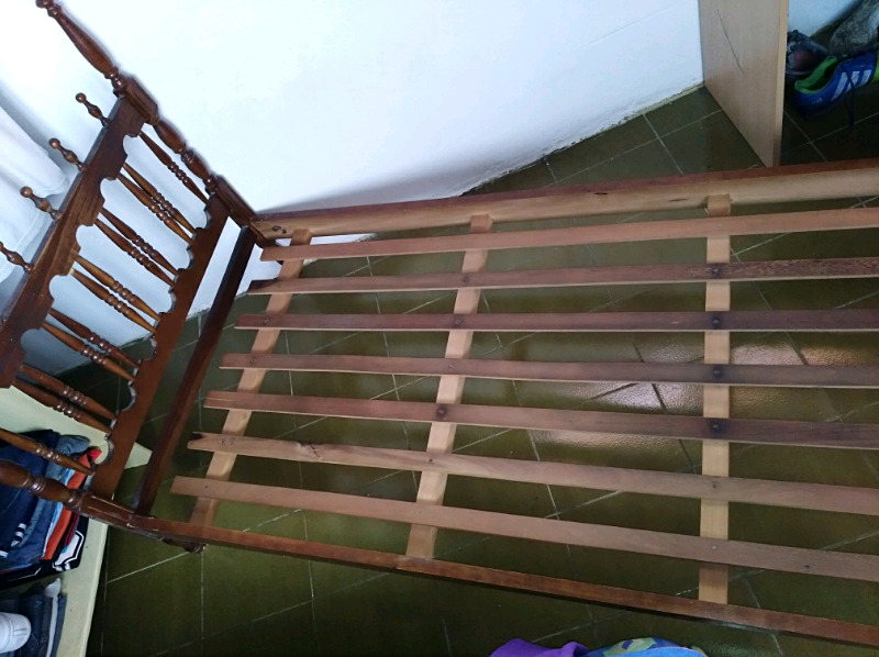 CAMA DE 1 PZA DE MADERA