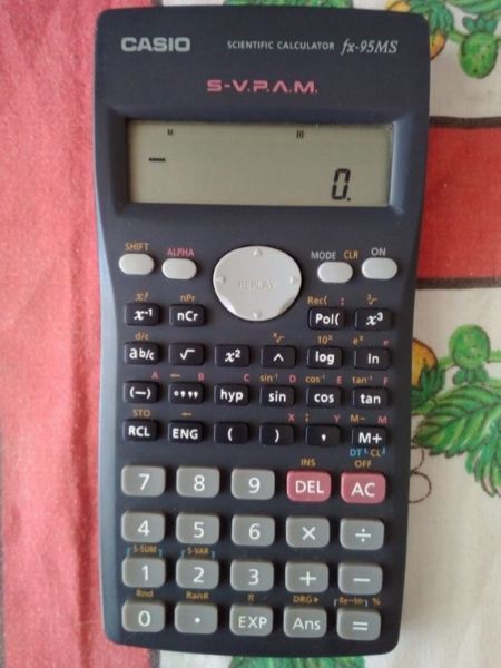 Calculadora Científica Casio fx-95MS