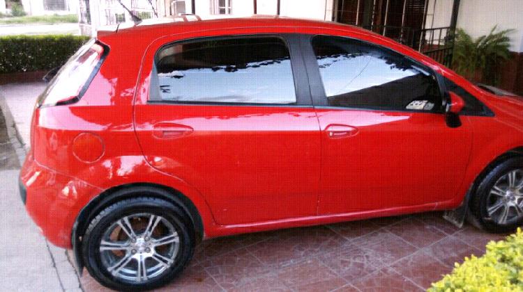 Fiat Punto Attractive 1.4 Full M/2013 muy lindo