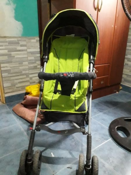 Vendo coche paraguita a$850