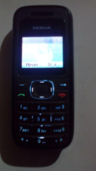 vendo celular basico Nokia 1208 C/ Cargador en movistar muy