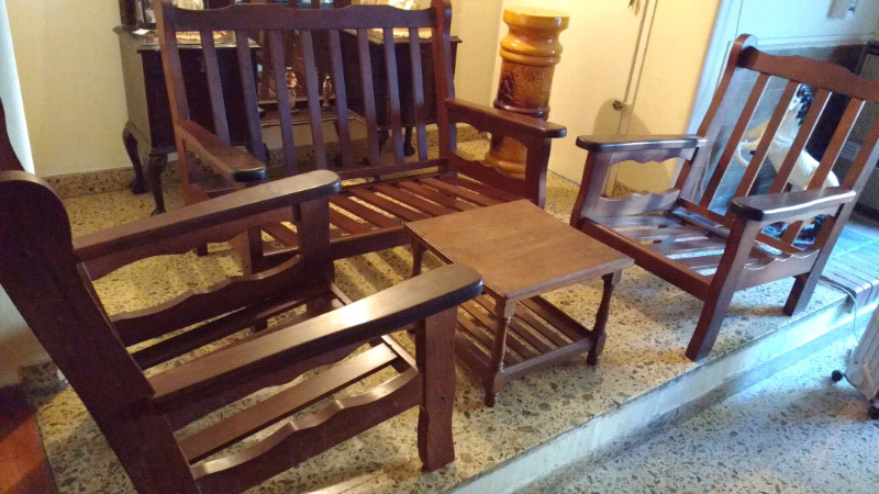 Juego de living de algarrobo