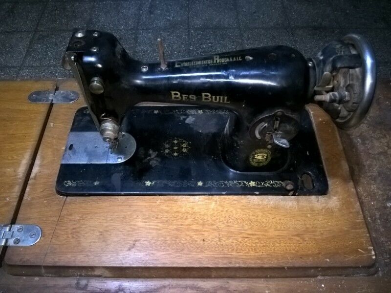 Maquina de coser BES BUIL
