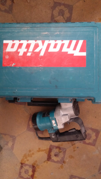 Martillo Demoledor Marca Makita