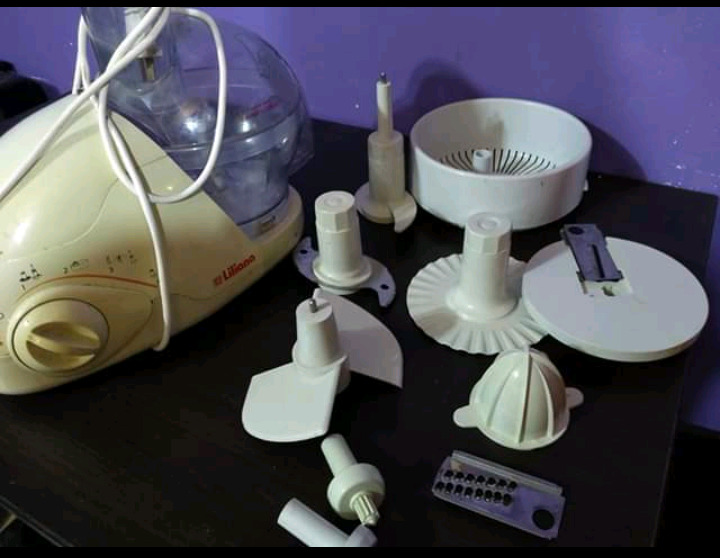 Multiprocesadora Liliana. Funcionando. Completa.