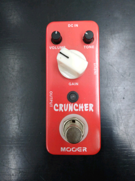 PEDAL MOOER CRUNCHER. NUEVO.