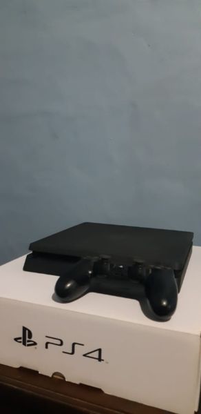PS4 SLIM 500 GB