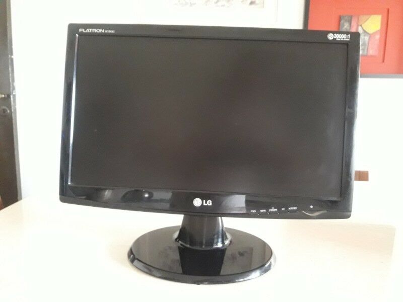 Vendo Monitor LCD Flatron 19 pulgadas Excelente estado!!!
