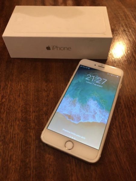 iPhone 6 Plus 16 GB en excelente estado con cinco fundas