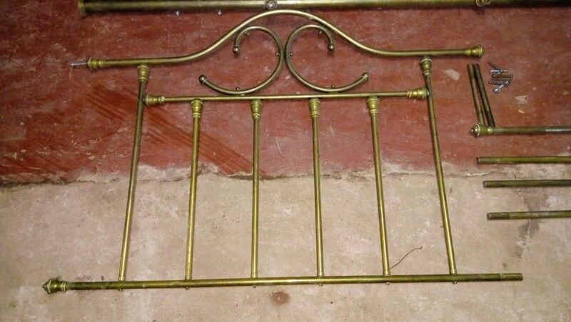 Cama de bronce c/ dosel