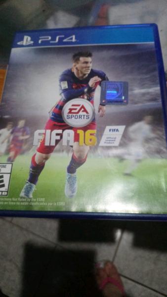 FIFA 16 juego fisico PS4